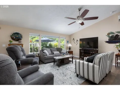 440 E Evans Drive Tidewater OR 97390