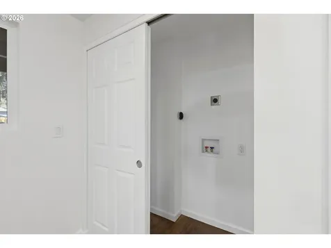 18640 SE Yamhill Circle Portland OR 97233