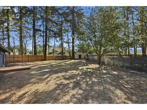 18640 SE Yamhill Circle Portland OR 97233