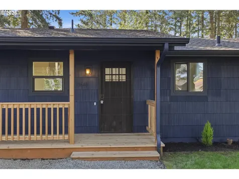 18640 SE Yamhill Circle Portland OR 97233