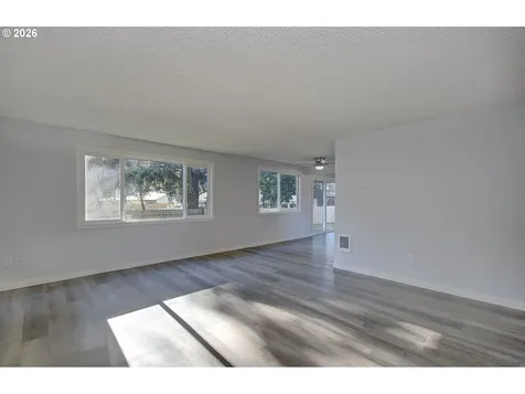 9215 NE 21st Street Vancouver WA 98664