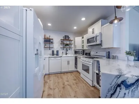 3100 NE 31st Court Lincoln City OR 97367