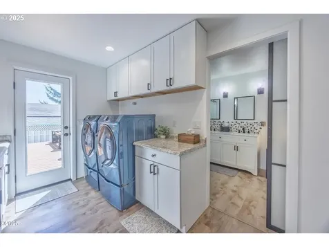 3100 NE 31st Court Lincoln City OR 97367