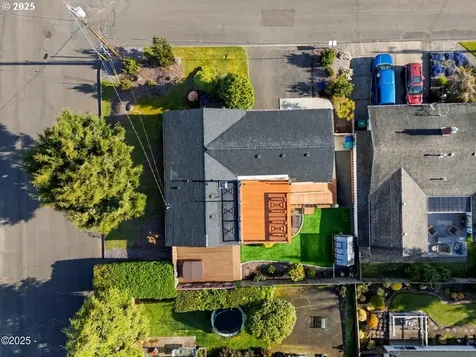 3100 NE 31st Court Lincoln City OR 97367