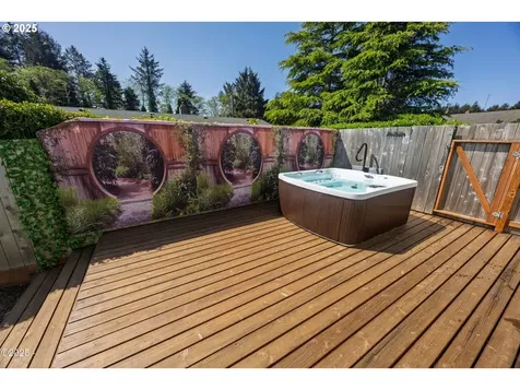 3100 NE 31st Court Lincoln City OR 97367