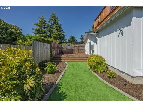 3100 NE 31st Court Lincoln City OR 97367