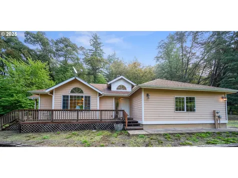 140 Golden Drive Scottsburg OR 97473