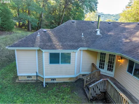 140 Golden Drive Scottsburg OR 97473