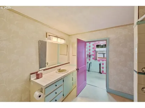 200 S Adams Street Coquille OR 97423