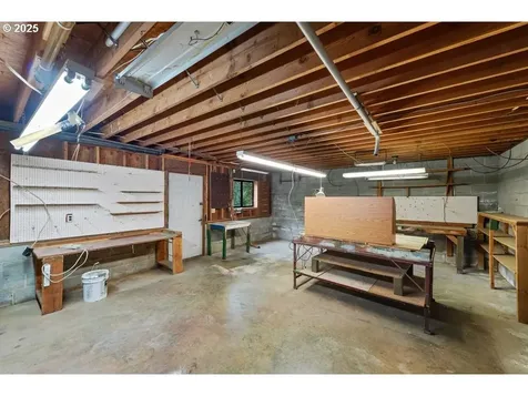 200 S Adams Street Coquille OR 97423