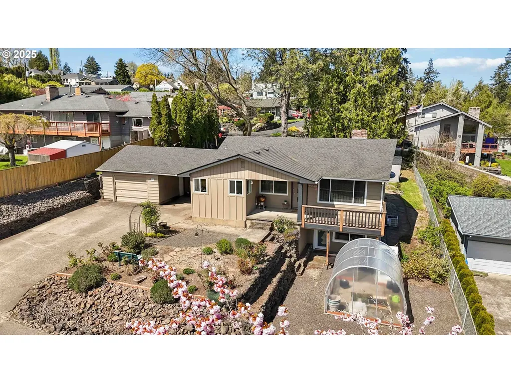 106 Dixie Lane Longview WA 98632