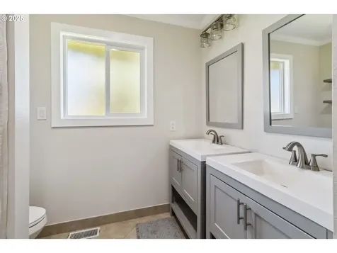 106 Dixie Lane Longview WA 98632