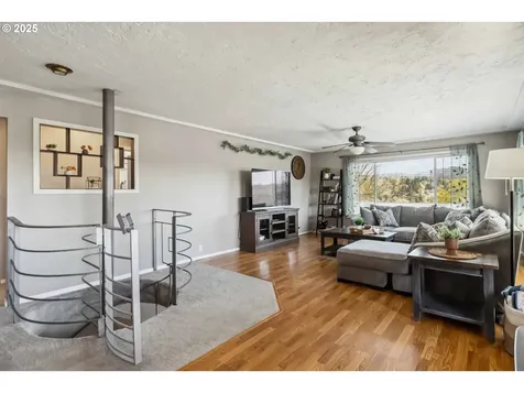 106 Dixie Lane Longview WA 98632