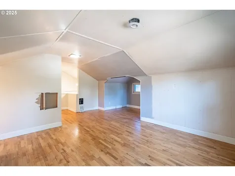 708 Hiatt Street Lebanon OR 97355