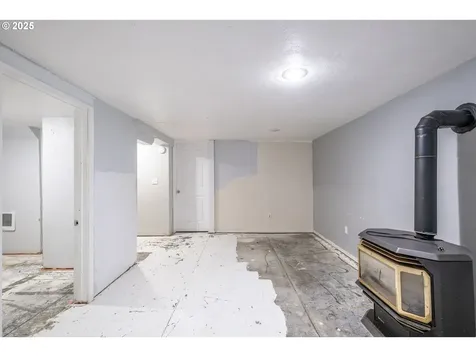708 Hiatt Street Lebanon OR 97355