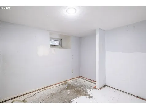 708 Hiatt Street Lebanon OR 97355