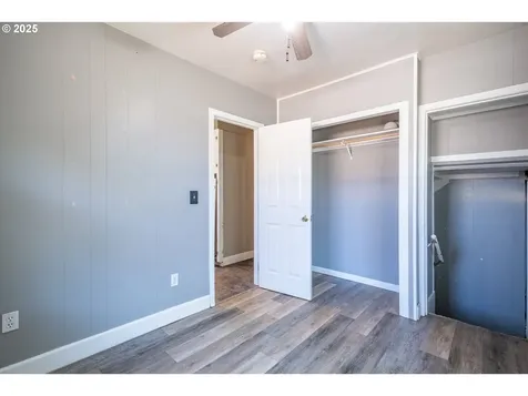708 Hiatt Street Lebanon OR 97355