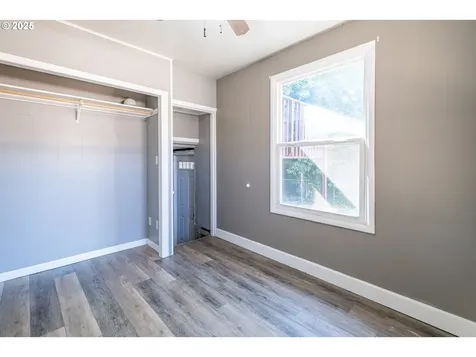 708 Hiatt Street Lebanon OR 97355