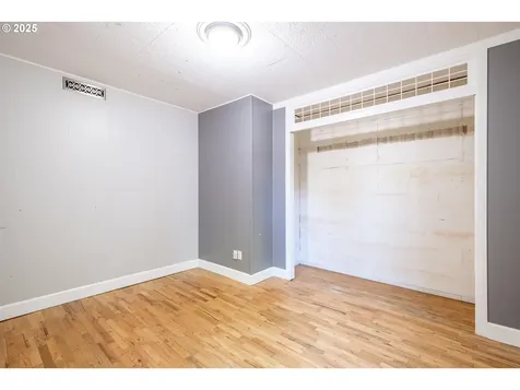 708 Hiatt Street Lebanon OR 97355