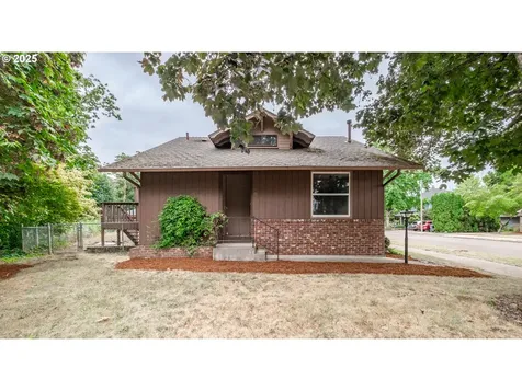708 Hiatt Street Lebanon OR 97355