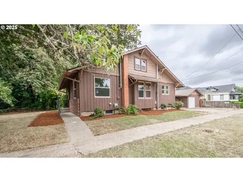 708 Hiatt Street Lebanon OR 97355