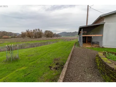 240 Blands Lane Roseburg OR 97471