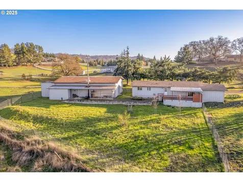 240 Blands Lane Roseburg OR 97471
