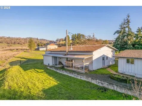 240 Blands Lane Roseburg OR 97471