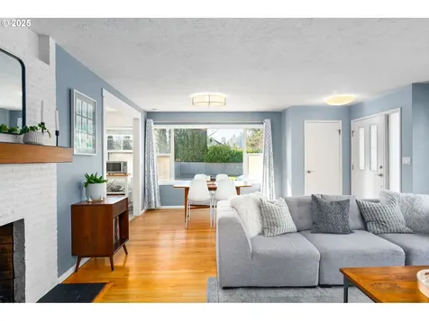 10602 NE Morris Street Portland OR 97220