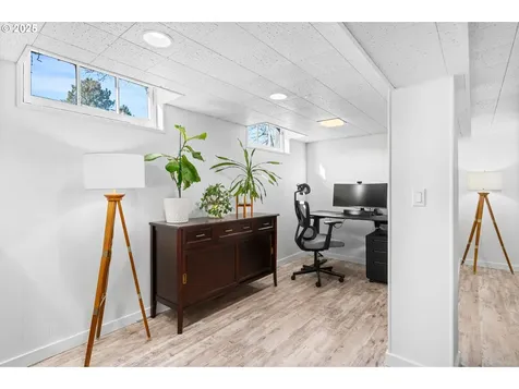 10602 NE Morris Street Portland OR 97220