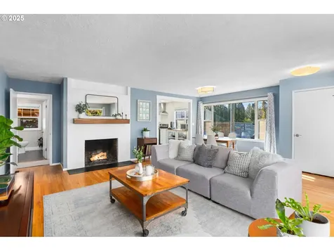 10602 NE Morris Street Portland OR 97220