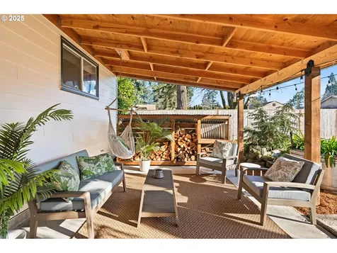 10602 NE Morris Street Portland OR 97220