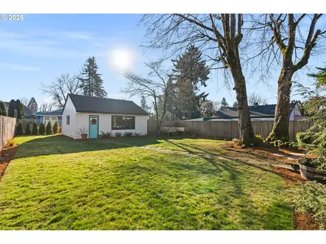 10602 NE Morris Street Portland OR 97220