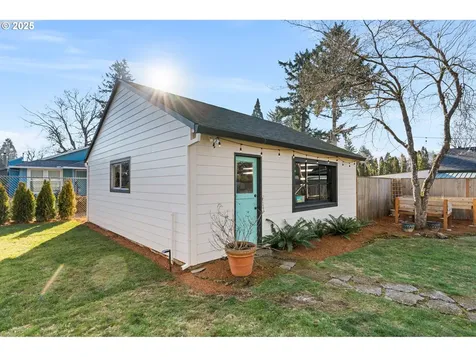 10602 NE Morris Street Portland OR 97220