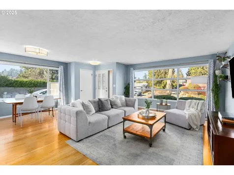 10602 NE Morris Street Portland OR 97220