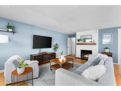 10602 NE Morris Street Portland OR 97220