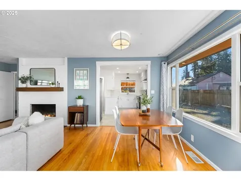 10602 NE Morris Street Portland OR 97220