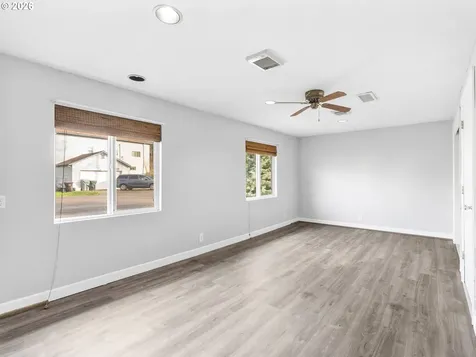 2790 York Street West Linn OR 97068