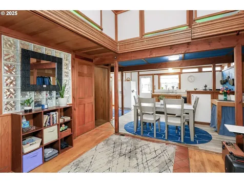 949 W 13th Avenue Eugene OR 97402