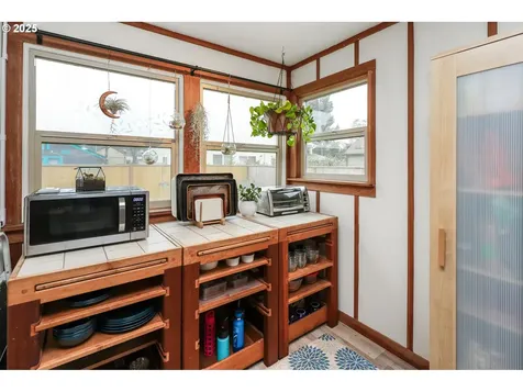 949 W 13th Avenue Eugene OR 97402
