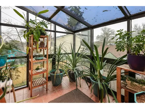 949 W 13th Avenue Eugene OR 97402