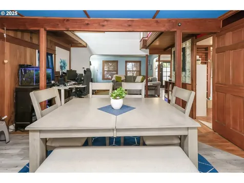 949 W 13th Avenue Eugene OR 97402
