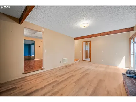 5807 NE 152nd Avenue Vancouver WA 98682