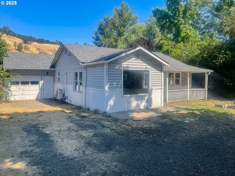 624 Tipton Road Roseburg OR 97471