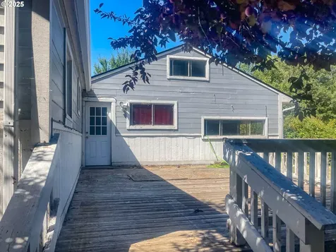 624 Tipton Road Roseburg OR 97471