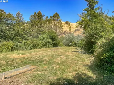 624 Tipton Road Roseburg OR 97471