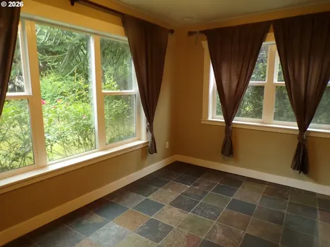 202 S 4th Avenue Ridgefield WA 98642