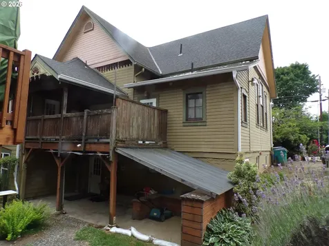 202 S 4th Avenue Ridgefield WA 98642