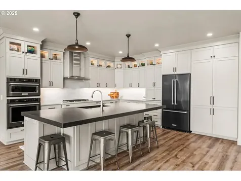 3476 Quail Meadow Way Eugene OR 97408