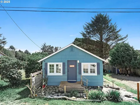 1522 NE 11th Street Lincoln City OR 97367